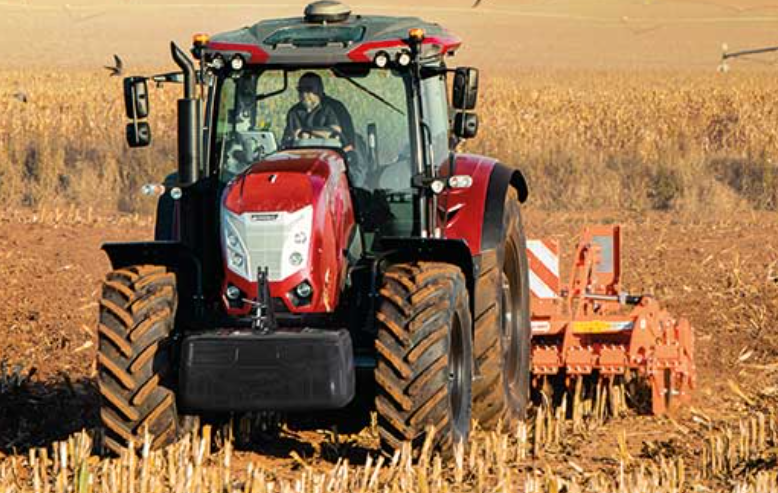 McCormick X7.623 P6-Drive – Utility Tractor for Heavy-Duty Farming